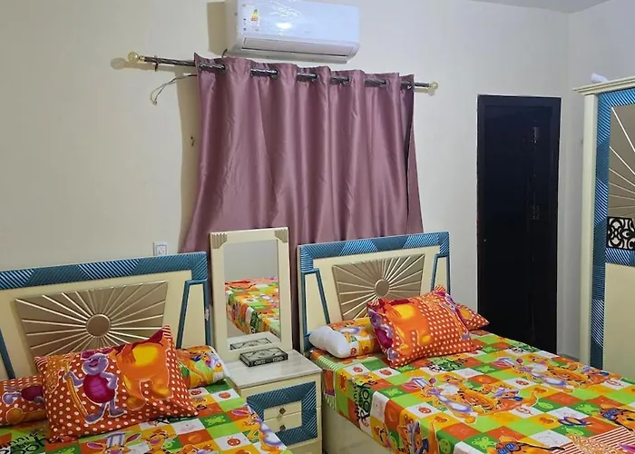 Apartman Ground-floor In Garden, 3 Bedrooms, In Lasrinetta, Mini Egypt