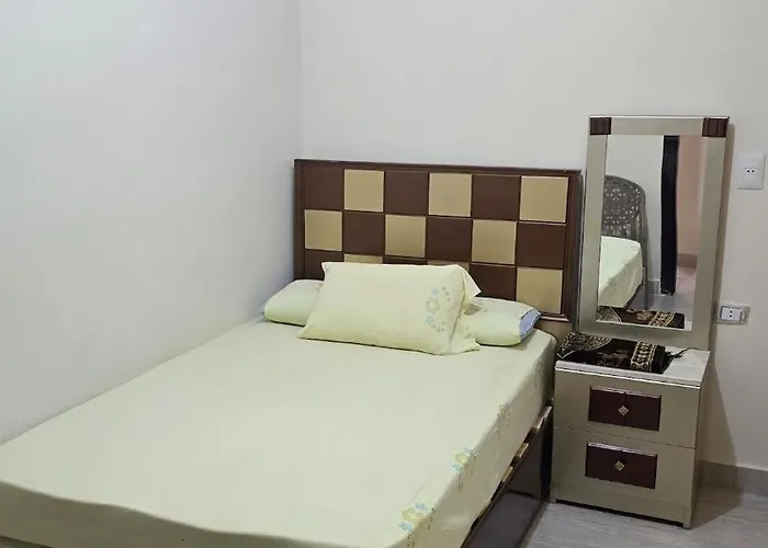 Ground-floor In Garden, 3 Bedrooms, In Lasrinetta, Mini Egypt Apartman Ajn-Szuhna
